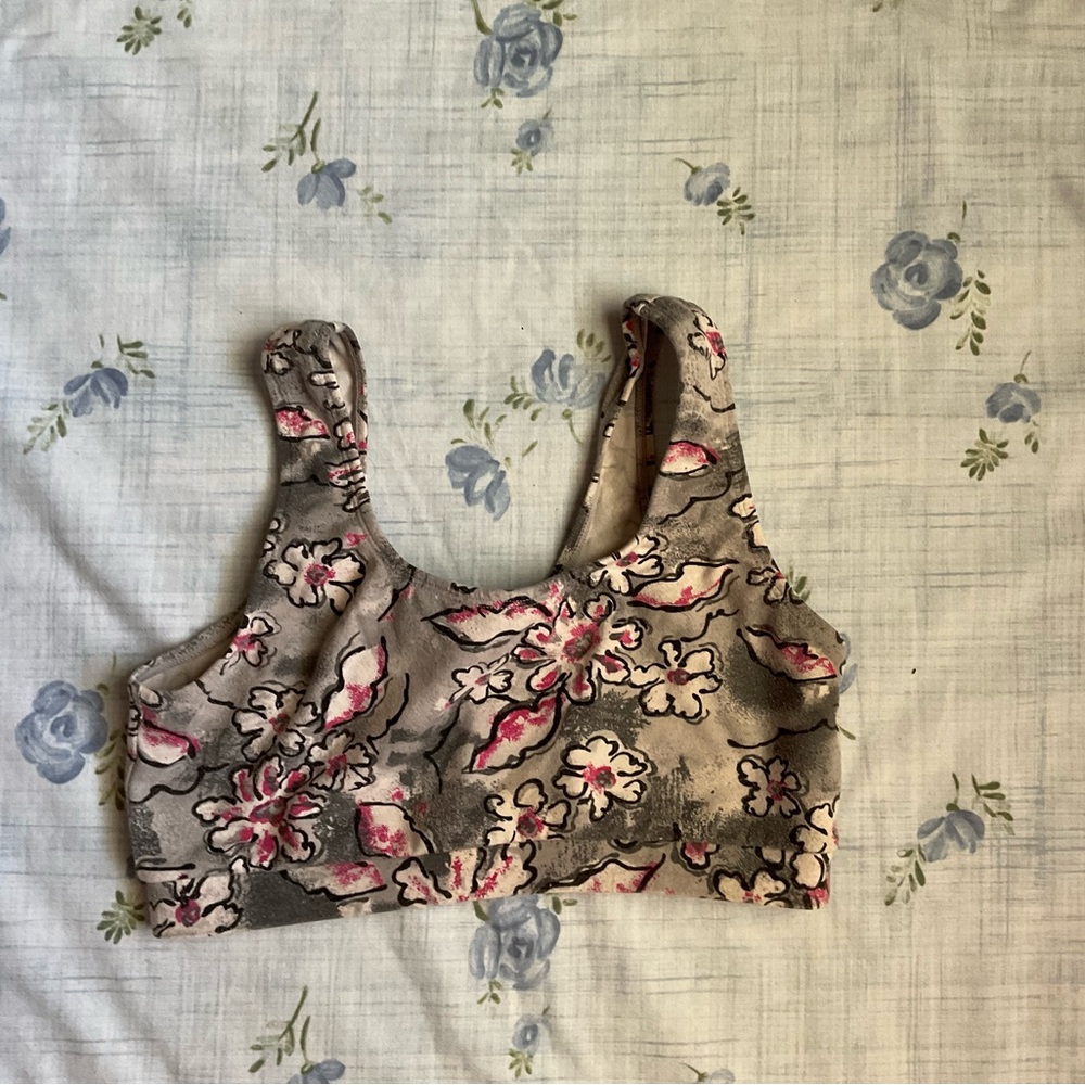 🐥Grey and Pink Workout Bra